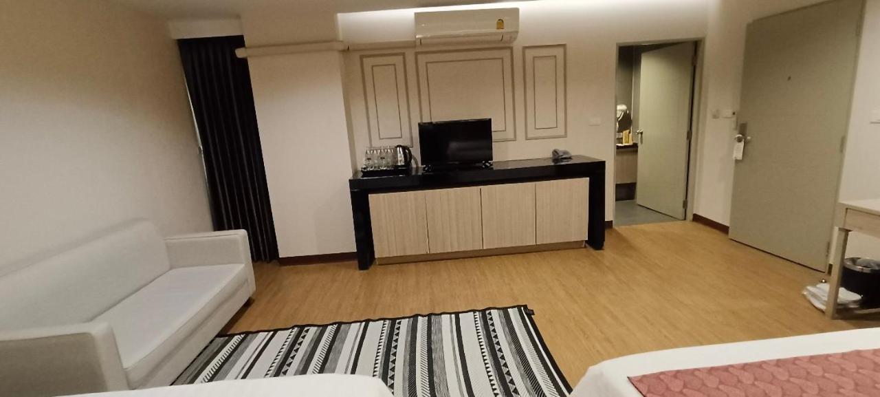 The Airport Courtyard Suvarnabhumi Airport Bangkok Luaran gambar A room at the hotel